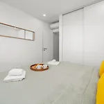 Sea View & Shared Pool In By Hostwise Apartmán