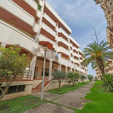 Sea View & Shared Pool In By Hostwise Apartment *