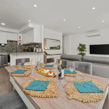 Sea View & Shared Pool In By Hostwise * Lagos