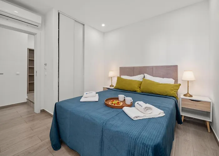 Sea View & Shared Pool In By Hostwise *